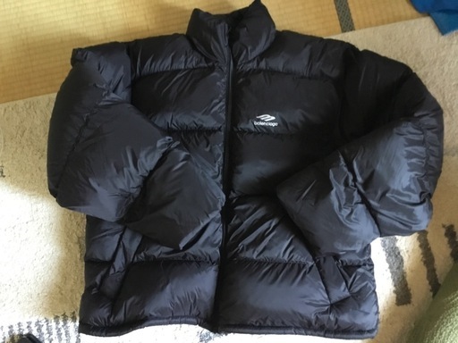 バレンシアガ　パファー