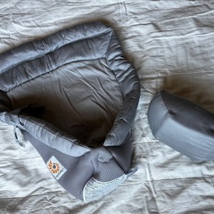エルゴ　抱っこ紐　Leeコラボ　　新生児用インサート付きの画像