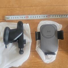 卓上または車載ワイヤレス充電器の画像