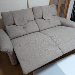 ニトリ　電動リクライニング　三人掛け　モカ　ベージュの画像