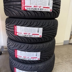 ナンカン 215/35R19の画像
