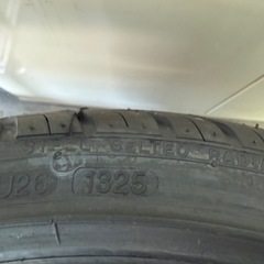 ナンカン 215/35R19の画像