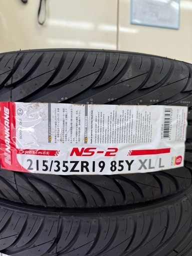 ナンカン 215/35R19