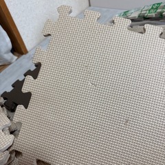 35枚セット　パズルマット　縁付きの画像