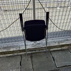 折り畳み椅子の画像