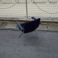 折り畳み椅子の画像