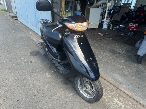 2stディオ！ライトカウルの爪の割れがあるため格安出品！早い者