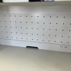 I 2507-782 食器棚 上下分割不可 固定ネジあり キズ汚れ有りの画像