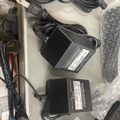 像に写っているのは、オーディオテクニカのワイヤレスマイク「AT-CLM700TX」です。﻿
の画像