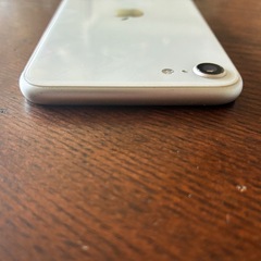 iPhone SE 第3世代 スターライト 256GBの画像