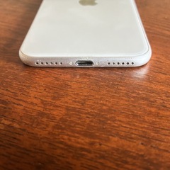iPhone SE 第3世代 スターライト 256GBの画像