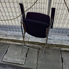 折り畳み椅子の画像