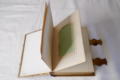 フランス アンティーク 革製アルバム 真鍮装飾 19世紀