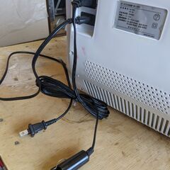 本日五時まで限定品　携帯温冷蔵庫　２電源の画像