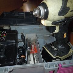 充電式インパクトドライバーの画像