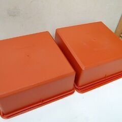 TUPPER WARE 収納ケース 2個セット 幅34×奥34×高15cm オレンジ 密閉容器 タッパーウェアの画像