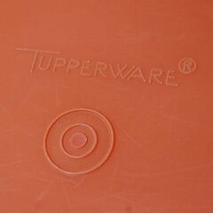 TUPPER WARE 収納ケース 2個セット 幅34×奥34×高15cm オレンジ 密閉容器 タッパーウェアの画像