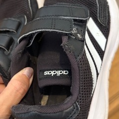 adidas スニーカー 20cmの画像