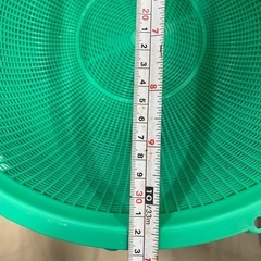 ザル　プラ製4個　ステンレス製2個の画像