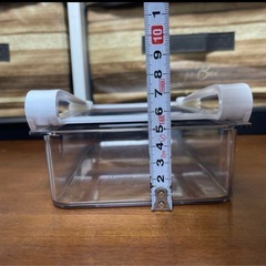 傷あり 冷蔵庫の棚などに吊り下げて使用する収納ケースの画像