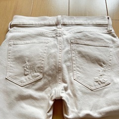 GAP ダメージデニムの画像