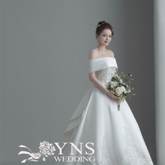 YNS Wedding オフショルダーウェディングドレスの画像