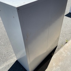 両開き書庫　書棚の画像