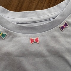 UNIQLOフレンチスリーブTシャツ　サイズ120cmの画像