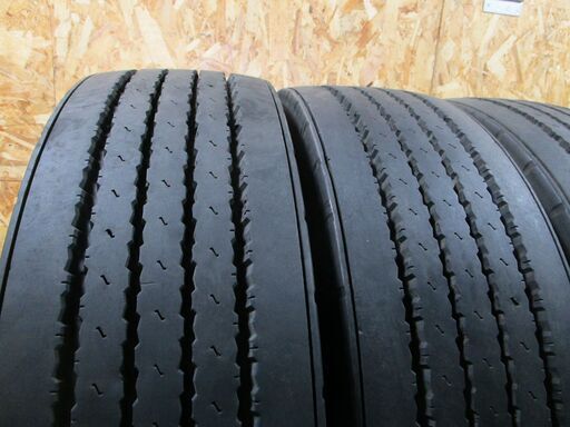 A4788　TOPY　スチール付4本SET　215/70R17.5　TOYO　M125ZB　22年製　1.75×6.00　6穴　127