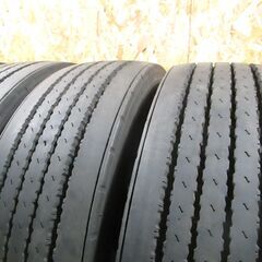 A4788　TOPY　スチール付4本SET　215/70R17.5　TOYO　M125ZB　22年製　1.75×6.00　6穴　127-9Tの画像