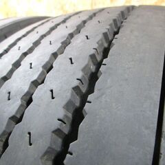 A4788　TOPY　スチール付4本SET　215/70R17.5　TOYO　M125ZB　22年製　1.75×6.00　6穴　127-9Tの画像