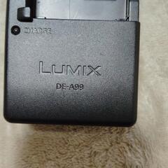 Panasonic バッテリーチャージャー LUMIX DE-A99の画像