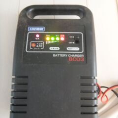 箱入り説明書付き　通電済みスターマン BC03 バッテリー充電器 12V 3Aです。画像の通り通電はします。その他の動作確認はわからないのでやっていません。 の画像