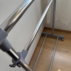 高さ調節ができるハンガーラック 2段の画像