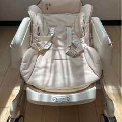 combi ルシエス ハイローチェアの画像