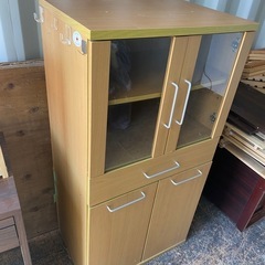 キッチン収納家具の画像