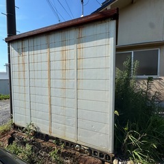 佐伯区  8/7まで！！ 値段相談ok! 倉庫  物置 ヨド蔵 3枚扉の画像