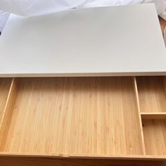 Ikea モニター台の画像