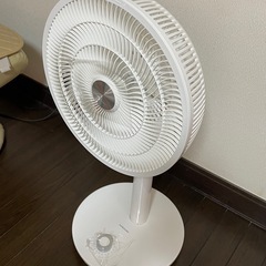 【新品】まとめ割りOK　充電式 コードレス扇風機 ＤＣモーター USB充電式 4000mAh 伸縮式スタンド の画像