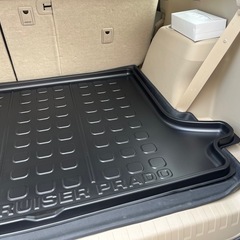 プラド150 ラゲッジマットの画像