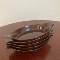 グラタン皿　中古品
の画像