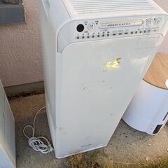 本日五時まで限定品　空気清浄機　　正常動作品　ストリーマー機能付き　ダイキン　の画像