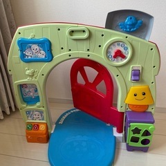 子供のおもちゃドアの画像