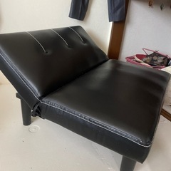黒　ソファー　調整付きの画像