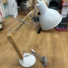 デスクライト　ホワイト　ウッドの画像