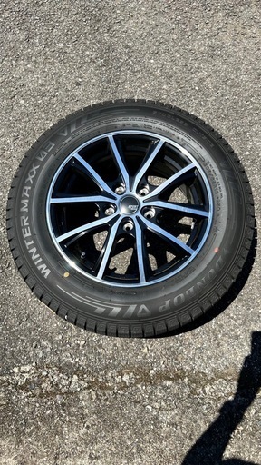 【ほぼ新品】スタッドレスタイヤ　16インチ