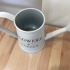じょうろ　白の画像