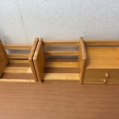 デスク上収納の画像