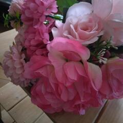 造花の花束の画像