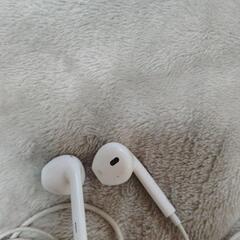 iPhoneイヤホン2本の画像